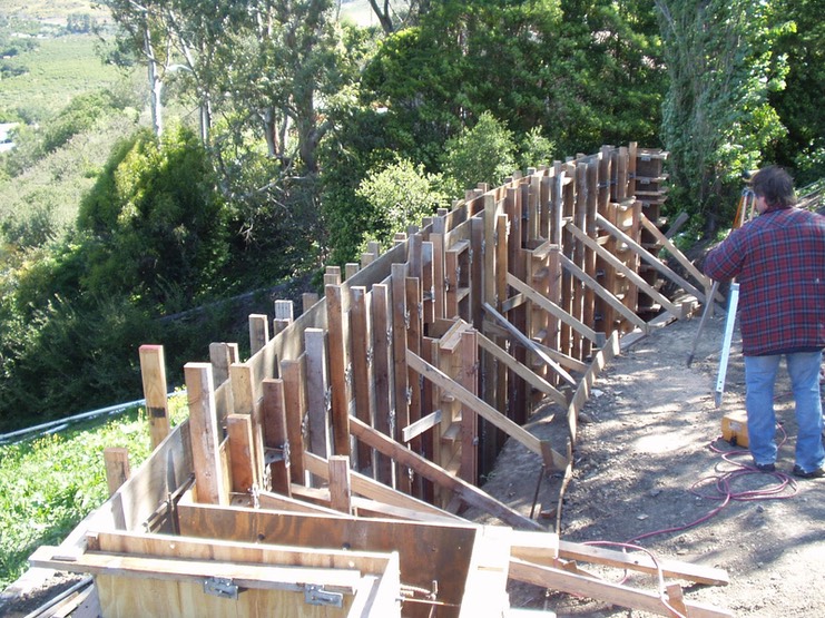 Design and Inspection of New Concrete Retaining Wall